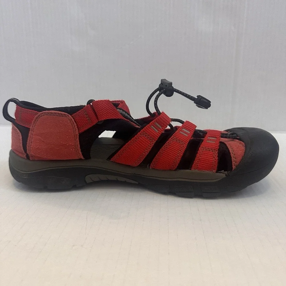 KEEN Newport H2 Sandal Red Big Kids Size 7Y EU 39 Men Women Water Shoes Outdoor